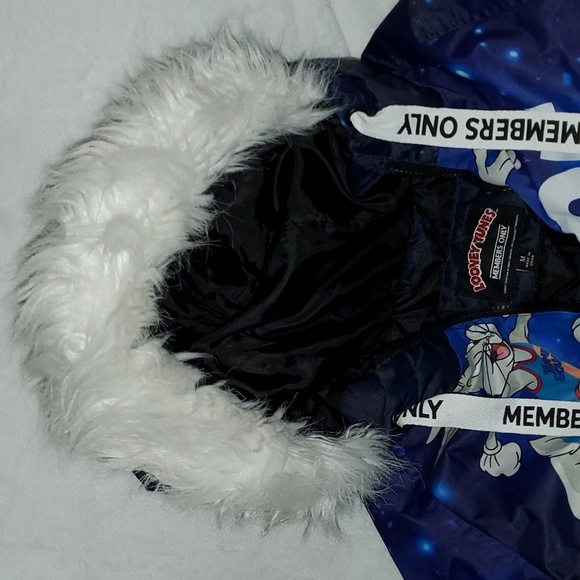 Members Only x Space Jam: A New Legacy Snorkel Bomber Puffer Jacket Size Medium - Picture 8 of 16